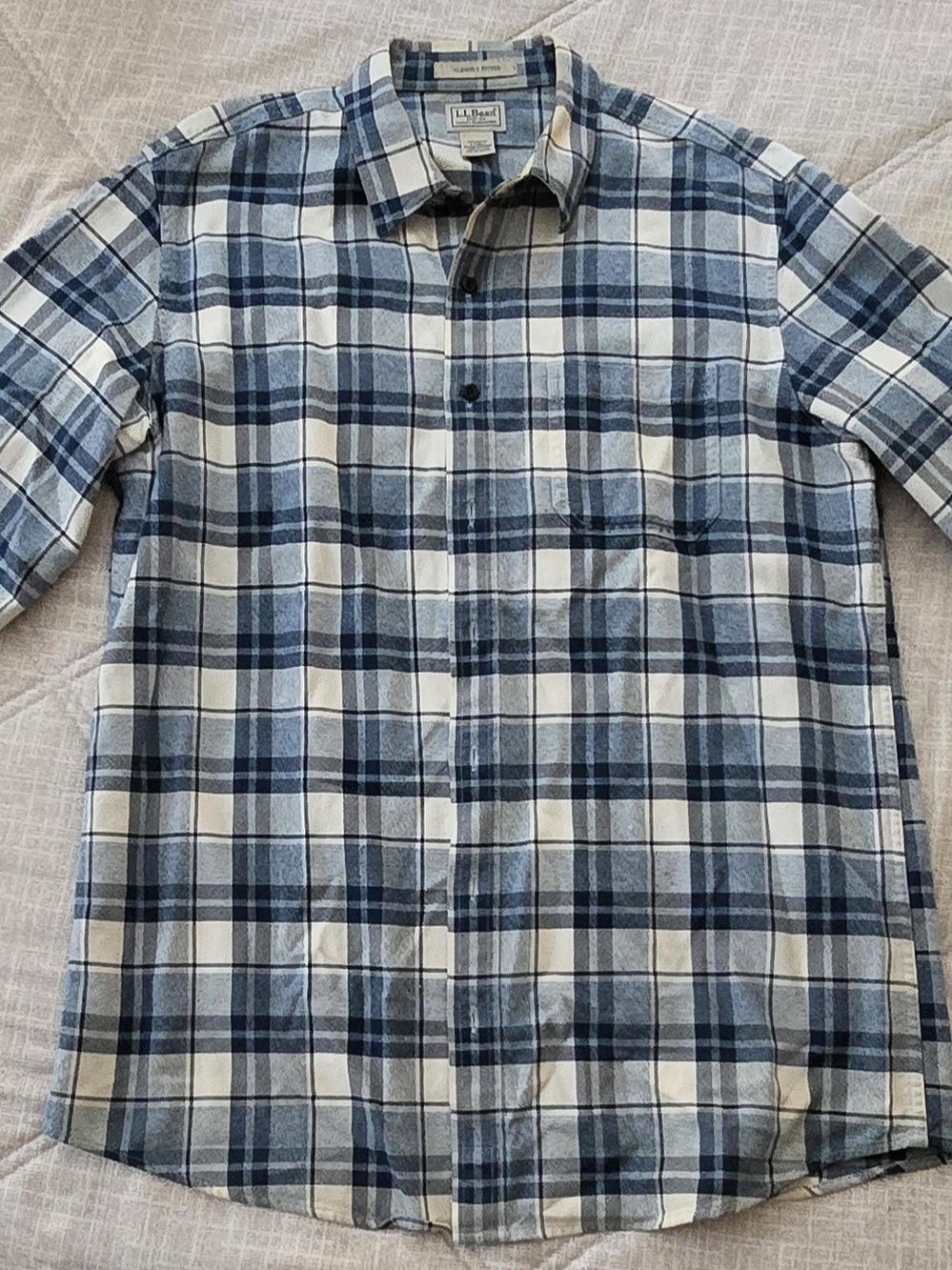 L.L. Bean Men’s Blue and White Plaid Button-Down Shirt Slighlty Fitted LG Tall
